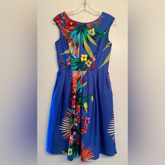 Ellen Tracy Dresses & Skirts - ELLEN TRACY Blue Green
Orange Floral Leaves dress size S